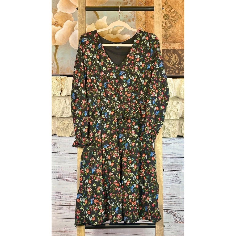 One Clothing Los Angeles Black Floral Tiered Midi Dress V-Neck XS - Picture 7 of 8